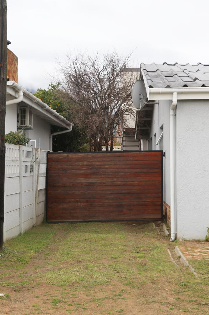 To Let 3 Bedroom Property for Rent in Idasvallei Western Cape